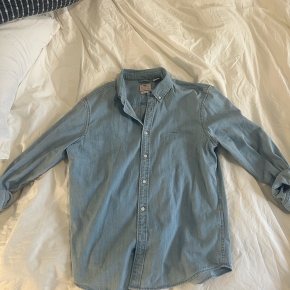 Levi's Denim Light Blue Casual Button Down Shirt - Picture 5 of 5